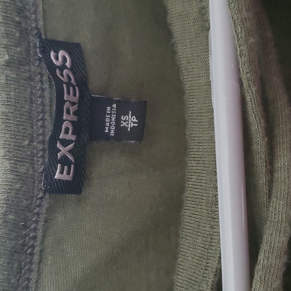 Express Short Sleeve Shirt Bundle Size XS - Picture 6 of 7